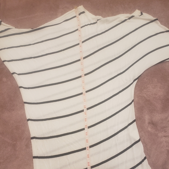 BCBG Top - Picture 8 of 13